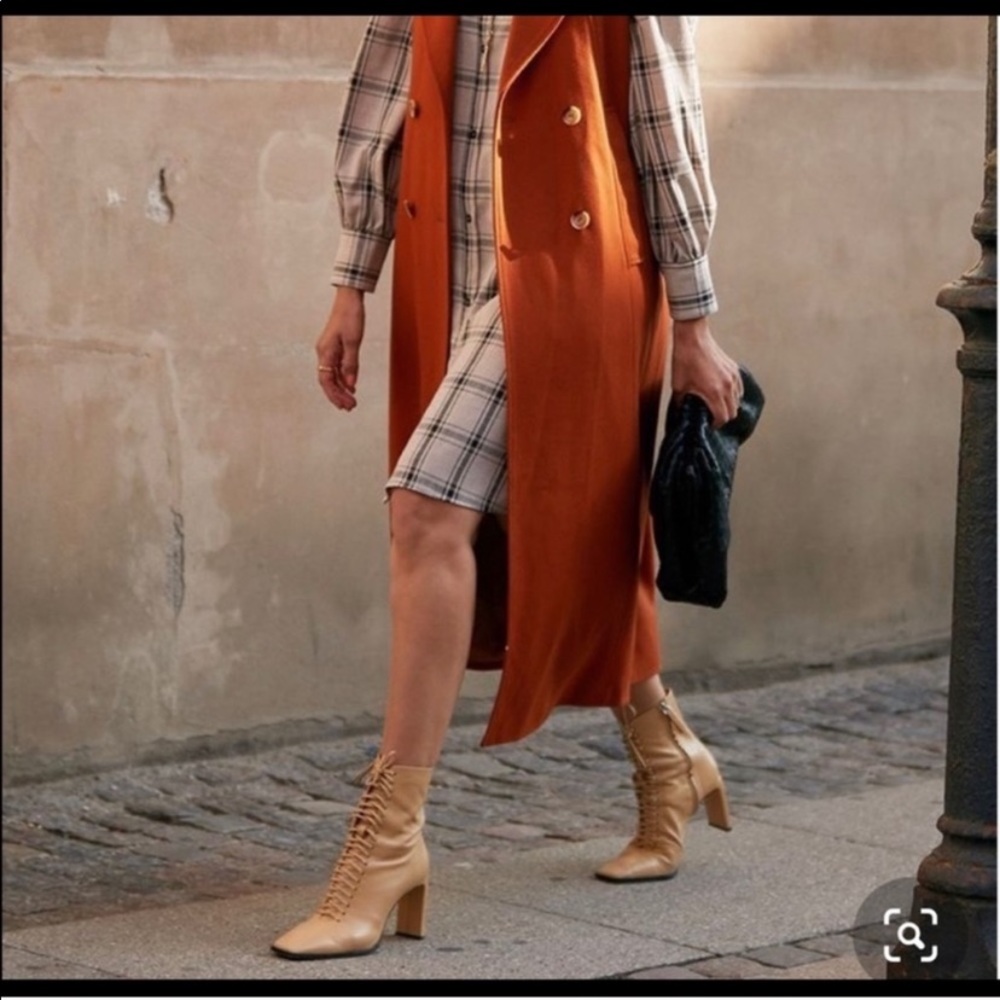 Zara leather lace heeled ankle boot - Picture 3 of 8